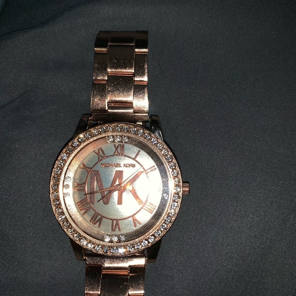 Micheal Kors Watch - Picture 4 of 5
